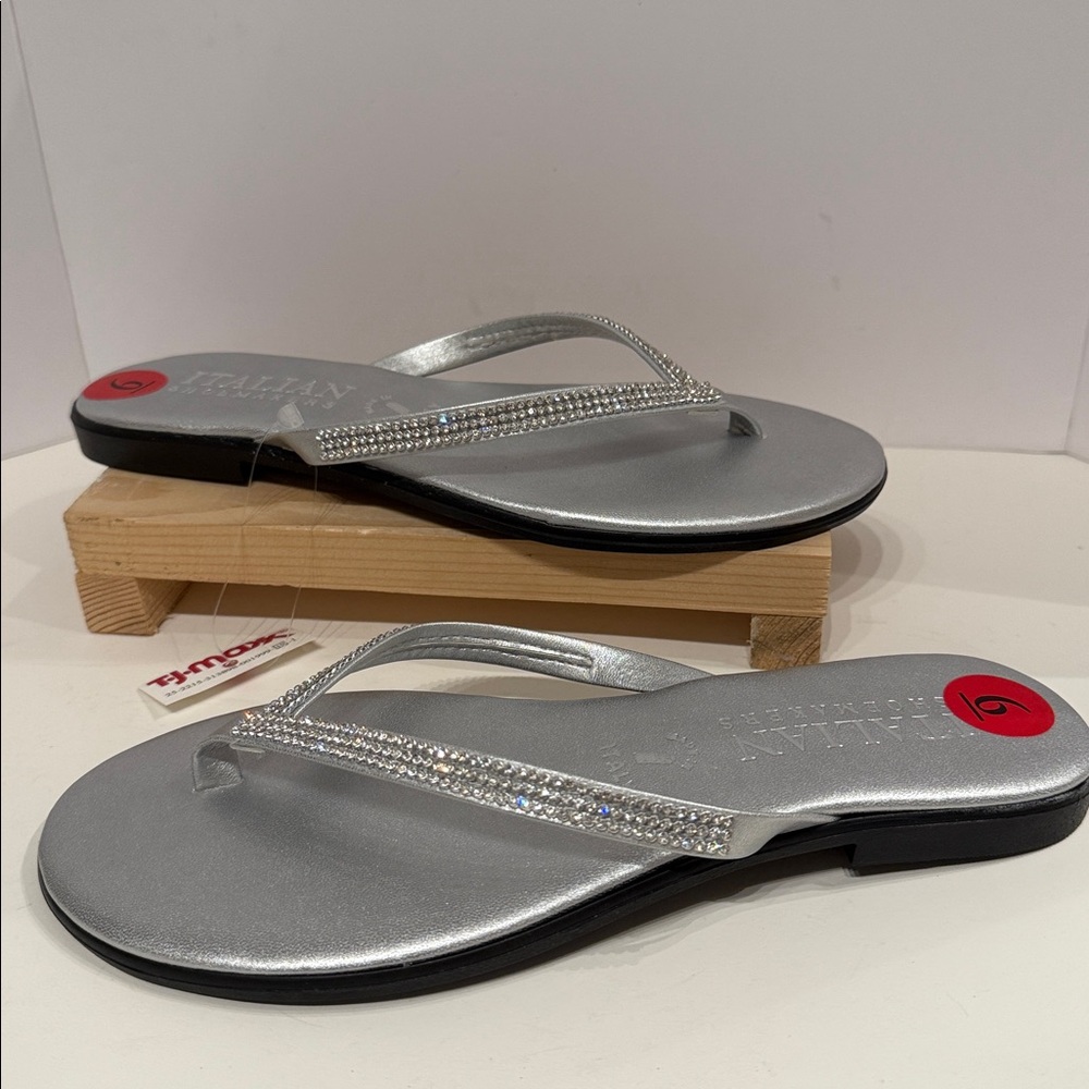 Italian Shoemakers Women's Sandals silver Rhinestones  NWT-FINAL PRICE!